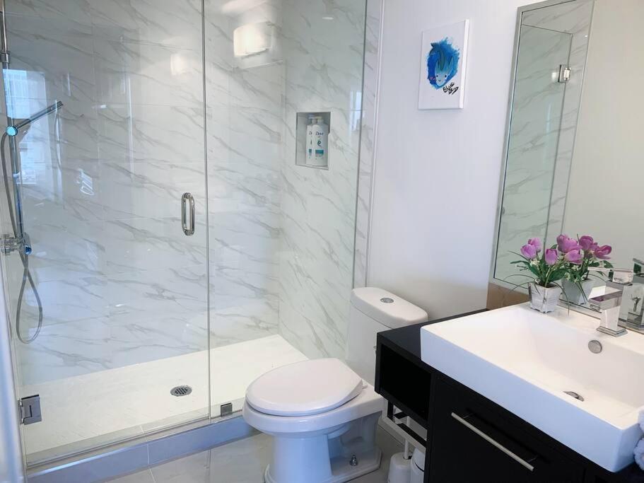 Downtown 3Br/2Ba+Views+Skytrain+Free Parking Apartment Vancouver Exterior foto