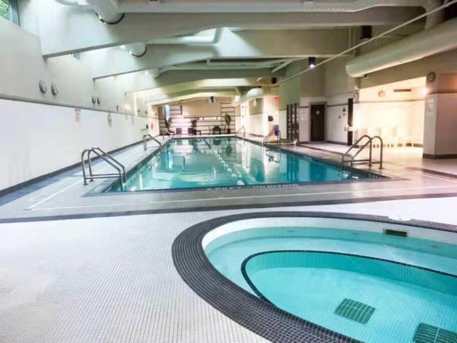 Downtown 3Br/2Ba+Views+Skytrain+Free Parking Apartment Vancouver Exterior foto